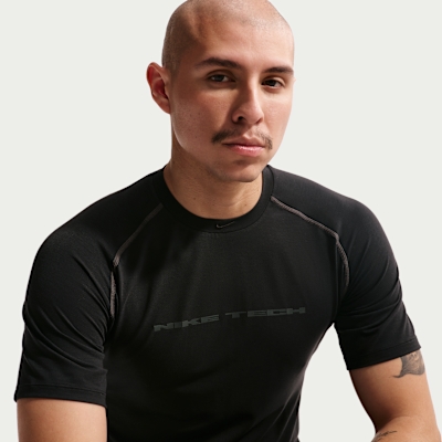 Nike Tech Dri-FIT Kısa Kollu Erkek Üstü