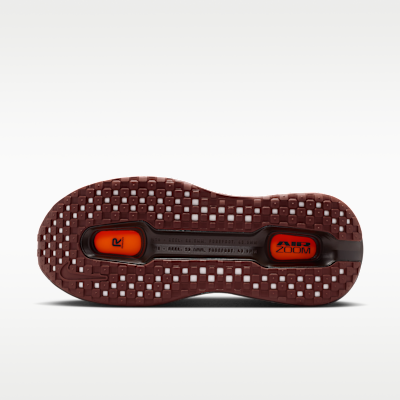 Nike Vomero Premium x Renegade Erkek Yol Koşu Ayakkabısı görsel 2