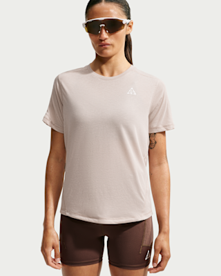 Женские шорты Nike ACG Dri-FIT Short-Sleeve Trail Top для бега
