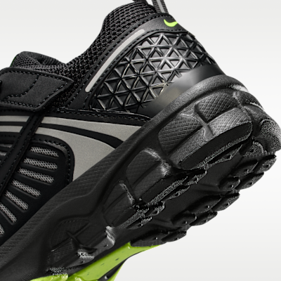 Nike Vomero 5 Little Kids' Shoes with Reflective Accents