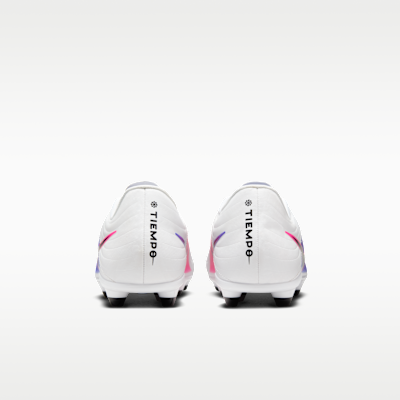 Korki piłkarskie typu low top na różne typy nawierzchni Nike Tiempo Maestro Club