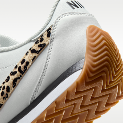 Sapatilhas Nike Pacific em pele SE para mulher