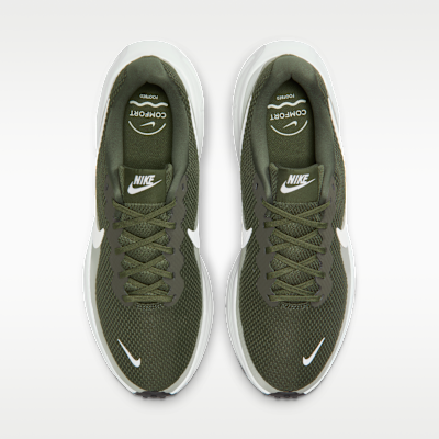 Tenis de correr en pavimento para hombre Nike Revolution 8