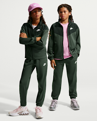 Детский спортивный костюм Nike Sportswear Big Kids' Dri-FIT Tracksuit