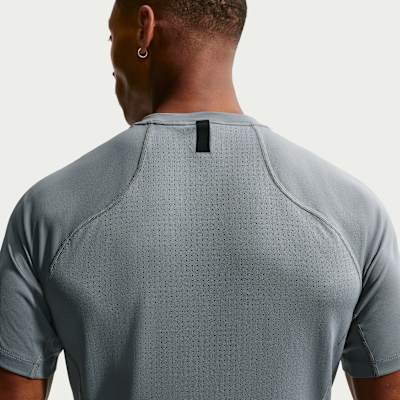 Nike Pro Training Dri-FIT Kısa Kollu Erkek Üstü görsel 2