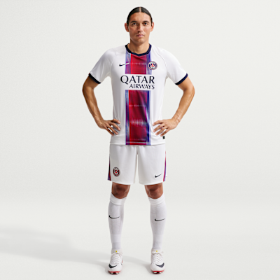 Nike Paris Saint-Germain 2026/27 Stadyum Deplasman Nike Dri-FIT Erkek Futbol Taraftar Şortu
