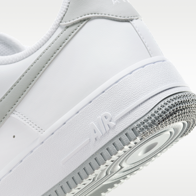 ナイキ エア フォース 1 '07 メンズシューズ