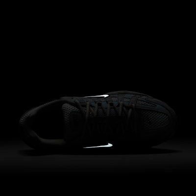 ナイキ P-6000 SE ウィメンズシューズ リフレクティブ (再帰反射) アクセント付き