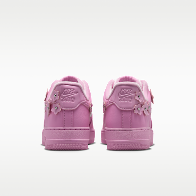 Nike Air Force 1 '07 "Florette" Kadın Ayakkabısı görsel 6