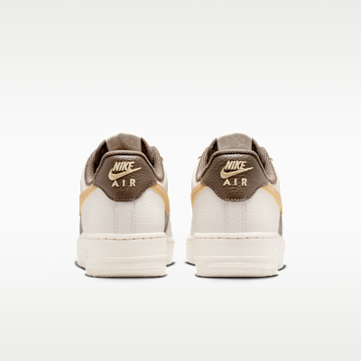 ナイキ エア フォース 1 '07 LV8 ウィメンズシューズ