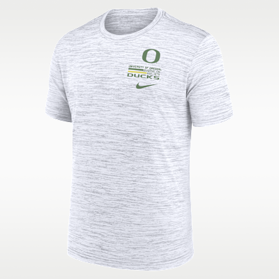 Playera universitaria Nike Dri-FIT para hombre Oregon Campus Chest Stack Velocity