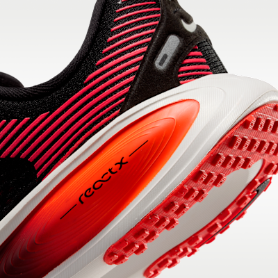 Tenis de correr en pavimento para niños grandes Nike Vomero 18