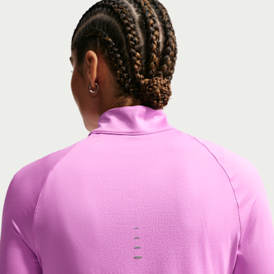 Nike Swift Dri-FIT UV Çeyrek Fermuarlı Kadın Koşu Üstü görsel 2