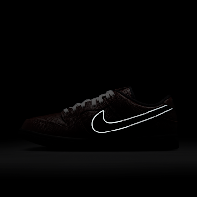 Nike SB Dunk Low Pro Skate Shoes