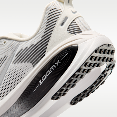Nike Vomero 18 Erkek Yol Koşu Ayakkabısı görsel 8