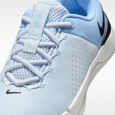 Nike MC Trainer 4 Kadın Antrenman Ayakkabısı görsel 7