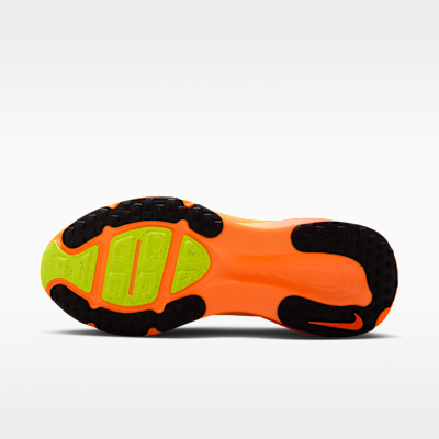 รองเท้าวิ่งโร้ดรันนิ่งผู้ชาย Nike Vomero 18