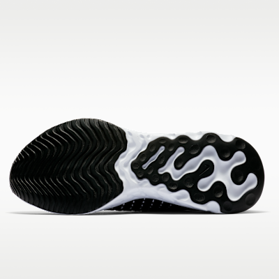 Nike Phantom Run 2 男款路跑鞋