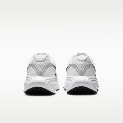 Dámské běžecké silniční boty Nike Revolution 8 (extra široké)