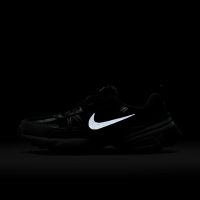 나이키 V2K 런 반사 디자인 액센트 여성 신발