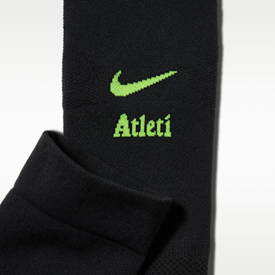 Nike Atlético Madrid VaporFast Deplasman Nike Dri-FIT ADV Diz Boyu Futbol Çorabı görsel 2