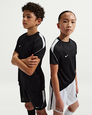 Детские шорты Nike Strike Big Kids' Dri-FIT Soccer Short-Sleeve Top
