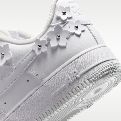 Nike Air Force 1 '07 "Florette" Kadın Ayakkabısı görsel 8
