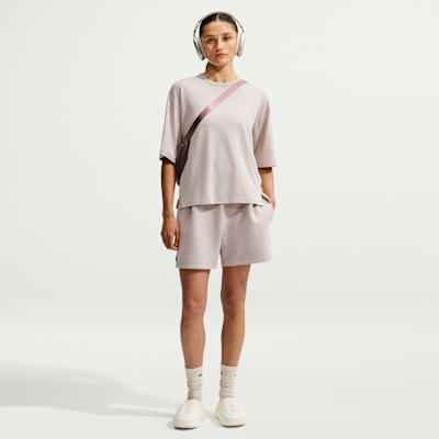 Nike 24.7 ImpossiblySoft Light Dri-FIT Kısa Kollu Kadın Tişörtü görsel 4