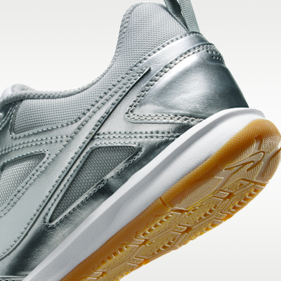 Nike Gato LV8 Older Kids' Shoes