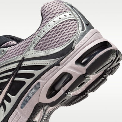 Γυναικεία παπούτσια Nike Air Max Moto 2K με ανακλαστικές πινελιές