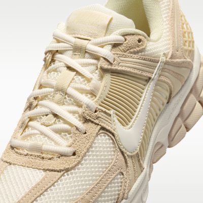 Nike Zoom Vomero 5 Women's Shoe with Reflective Accents