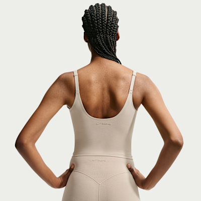 NikeSKIMS Studio Stretch Plunge Kadın Atleti görsel 2