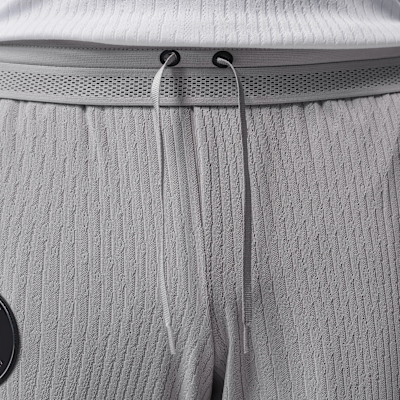 Nike Paris Saint-Germain Strike Elite Dördüncü Jordan Dri-FIT ADV Erkek Futbol Eşofman Altı görsel 3