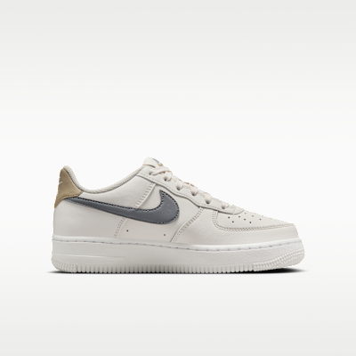 Nike Air Force 1 Older Kids' Shoes
