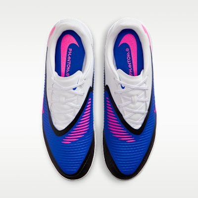 Nike Phantom 6 Low Academy Indoor/Court Soccer Shoes