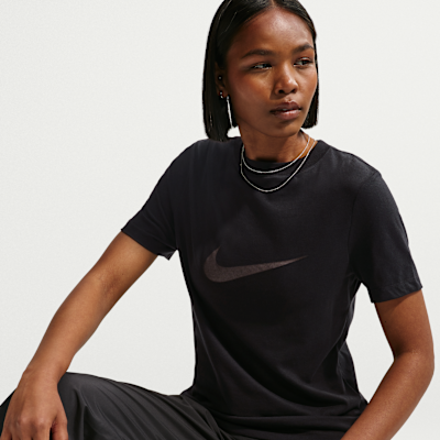 Nike Sportswear Dar Kesimli Kısa Kollu Burnout Logo Kadın Üstü görsel 3