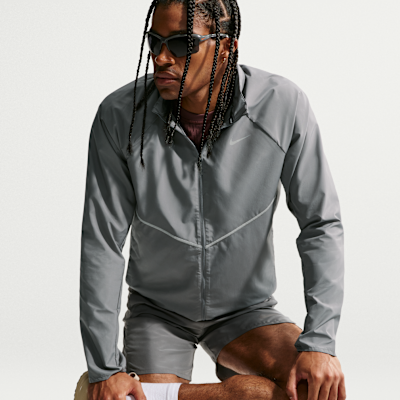 Nike Miler Repel UV Korumalı Erkek Koşu Ceketi görsel 3