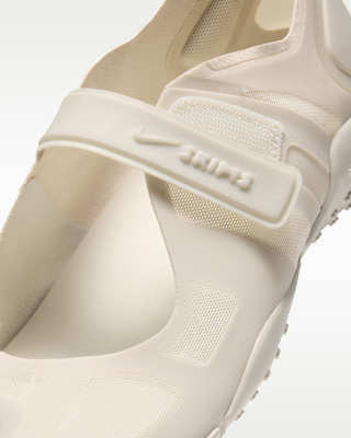 NikeSKIMS Rift Mesh Women