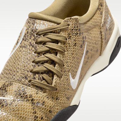 Nike Total 90 SE Women's Shoes