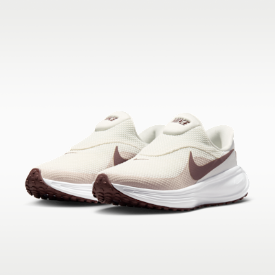Nike Revolution 8 EasyOn Kadın Yol Koşu Ayakkabısı görsel 5