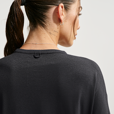 Nike 24.7 ImpossiblySoft Light Dri-FIT Kısa Kollu Kadın Tişörtü görsel 2