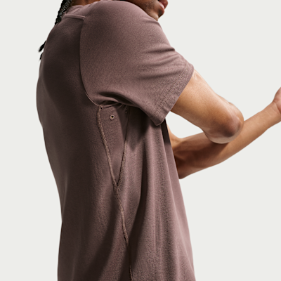 Nike Primary Dri-FIT Kısa Kollu Çok Yönlü Erkek Üstü görsel 2