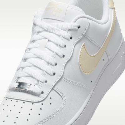 รองเท้าผู้ชาย Nike Air Force 1 '07