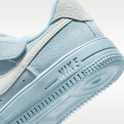 Nike Force 1 Low LV8 EasyOn Younger Kids' Shoes