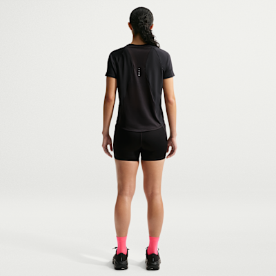 Nike Swift Dri-FIT Kısa Kollu Kadın Koşu Üstü görsel 5