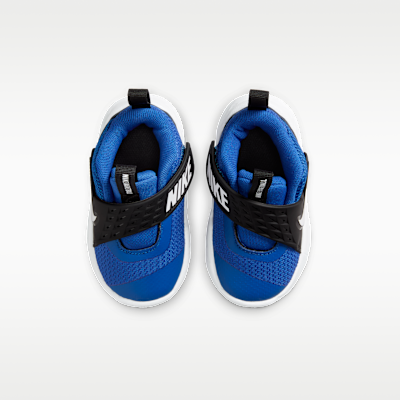 Tenis para bebé e infantil Nike Team Hustle D 12
