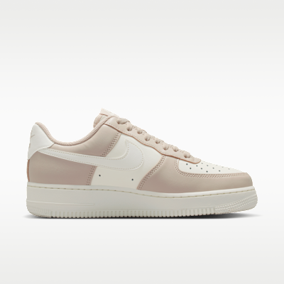 Nike Air Force 1 '07 Kadın Ayakkabısı görsel 3