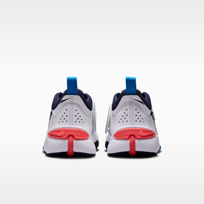 Tenis de básquetbol para niños grandes Nike Team Hustle D 11