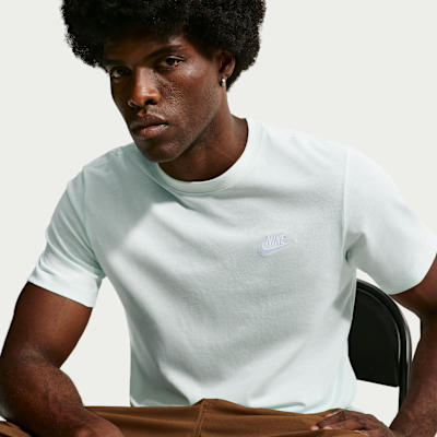 Nike Sportswear Club Erkek Tişörtü görsel 3