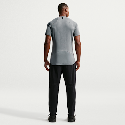Nike Pro Training Dri-FIT Kısa Kollu Erkek Üstü görsel 5